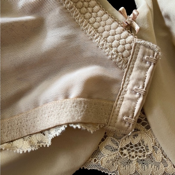DOMINIQUE Intimate Apparel Bra 42DD BEIGE - Picture 2 of 4